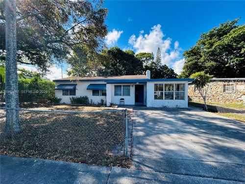 101 Nw 30th Ter, Fort Lauderdale, FL, 33311-8477 | Card Image