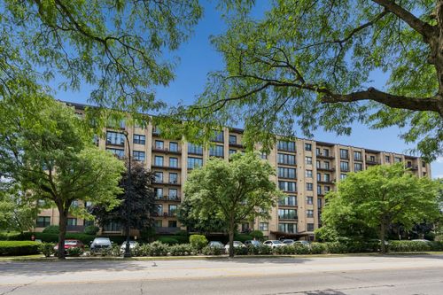 412-4601 W Touhy Ave, Lincolnwood, IL, 60712-1631 | Card Image