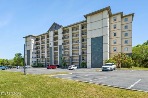 5106-124 Plaza Dr, Pigeon Forge, TN, 37863-4997 | Card Image