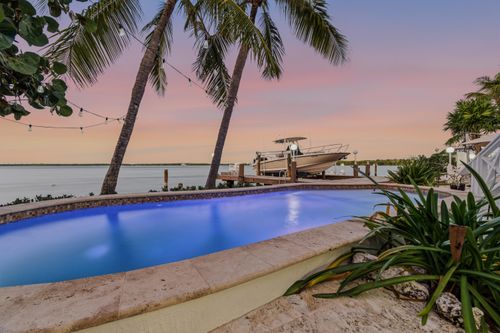 16 North Dr, Key Largo, FL, 33037-2917 | Card Image