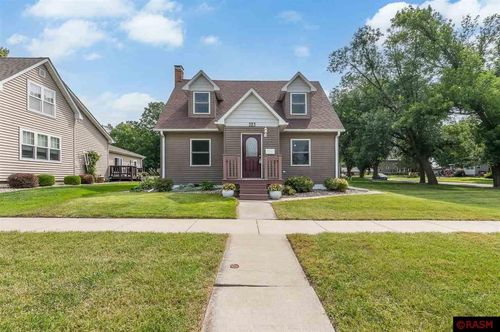 323 S Galbraith St, Blue Earth, MN, 56013-2045 | Card Image