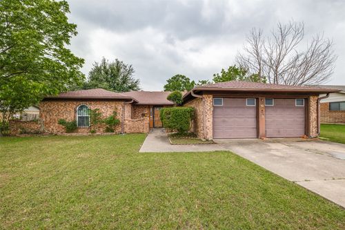 1501 La Sierra Rd, Edgecliff Village, TX, 76134-2814 | Card Image