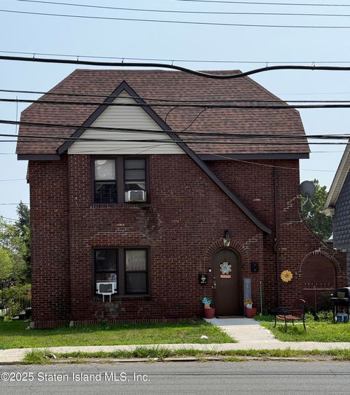 2390 Richmond Rd, Staten Island, NY, 10306-2344 | Card Image
