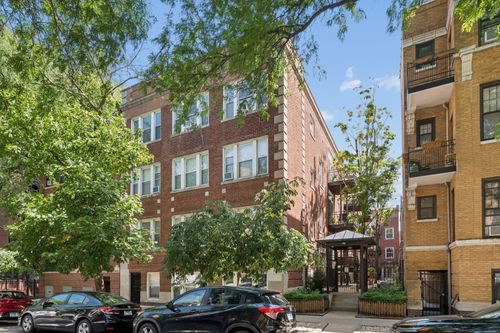 5b-715 W Barry Ave, Chicago, IL, 60657-4506 | Card Image