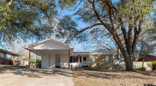 500 Avalon Dr, Gladewater, TX, 75647-4704 | Card Image