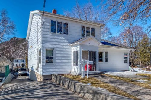 19 Jasper St, Berlin, NH, 03570-1818 | Card Image