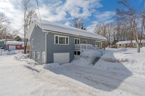 1012 North Burgess Avenue, Muskoka Lakes, ON, P0C1A0 | Card Image