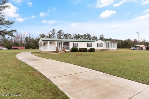 51 Shaw Rd, Riegelwood, NC, 28456-9268 | Card Image