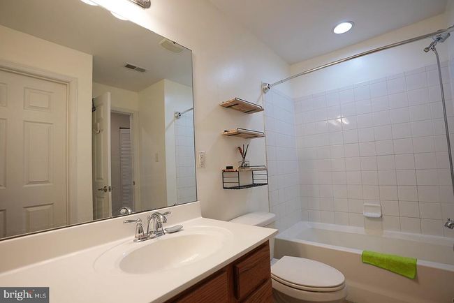 2102 E Oak Rd, Townhouse with 3 bedrooms, 2 bathrooms and null parking in VINELAND NJ | Image 56