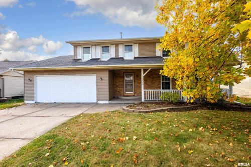 1033 W 58th St, Davenport, IA, 52806-1863 | Card Image