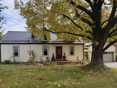 37 Euclid Dr, Athens, OH, 45701-1427 | Card Image