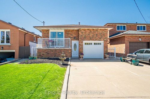 686 Limeridge Rd E, Hamilton, ON, L8W1A3 | Card Image