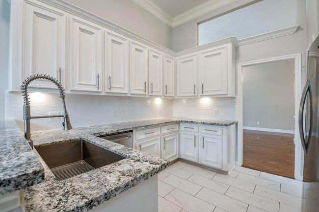 21818 Windsor Castle Dr, House other with 3 bedrooms, 2 bathrooms and 2 parking in Spring TX | Image 13