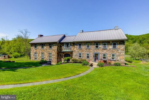 1525 Hollow Rd, CHESTER SPRINGS, PA, 19425-2618 | Card Image