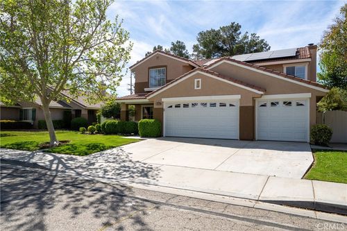 2832 W Pondera St, Lancaster, CA, 93536 | Card Image