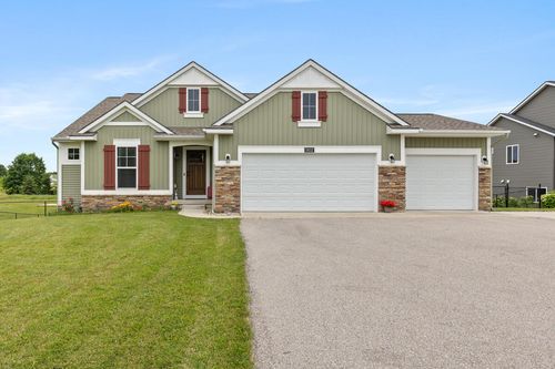 5832 Thornapple River Dr, Grand Rapids, MI, 49512-9612 | Card Image