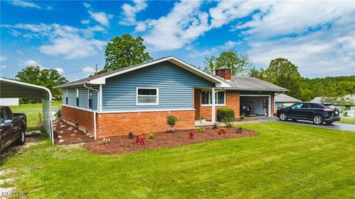 55 Lanham Ln, Davisville, WV, 26142-8739 | Card Image