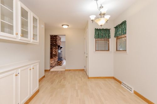 1316 E Kirkwood Dr, Pontiac, IL, 61764-1520 | Card Image
