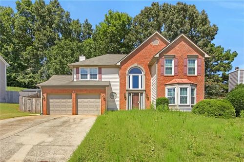 1984 Wedgewood Dr, Stone Mountain, GA, 30088-3939 | Card Image