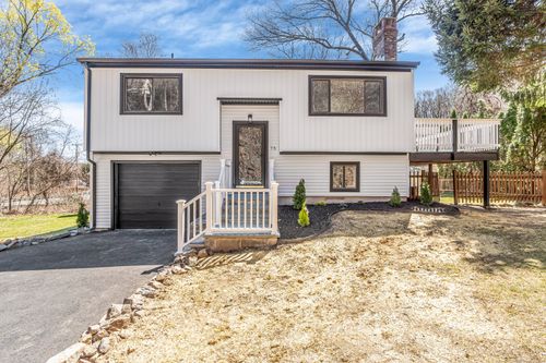 75 River Rd, Shelton, CT, 06484-5635 | Card Image