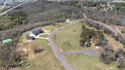 324 Apple Ln, Russellville, AR, 72802 | Card Image
