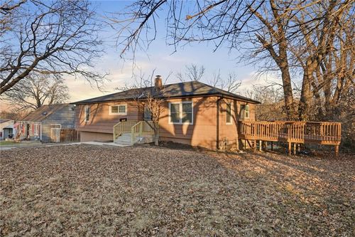 7867 James A Reed Rd, Kansas City, MO, 64138-1316 | Card Image