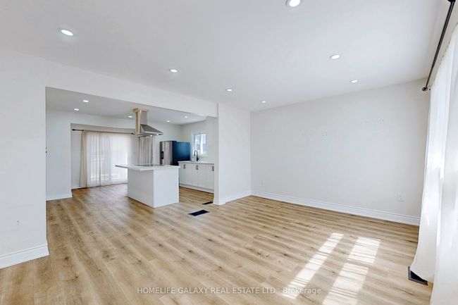 16 Queen St, House other with 2 bedrooms, 1 bathrooms and 4 parking in Ajax ON | Image 6
