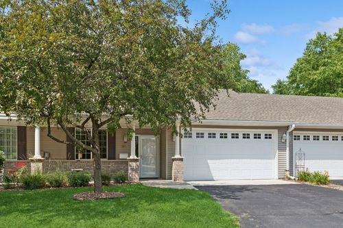 919 Cannon Valley Dr W, Northfield, MN, 55057-1301 | Card Image