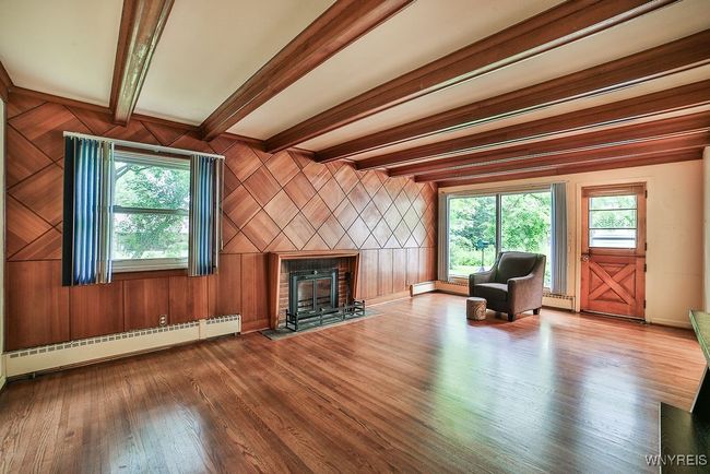 Warm and bright living room | Image 7