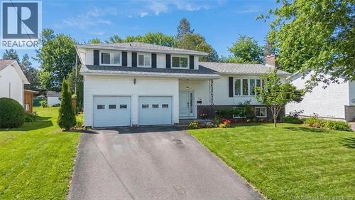 186 Willingdon St, Fredericton, NB, E3B3A5 | Card Image