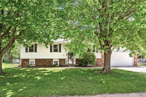 1711 Braden Dr, Normal, IL, 61761-2311 | Card Image