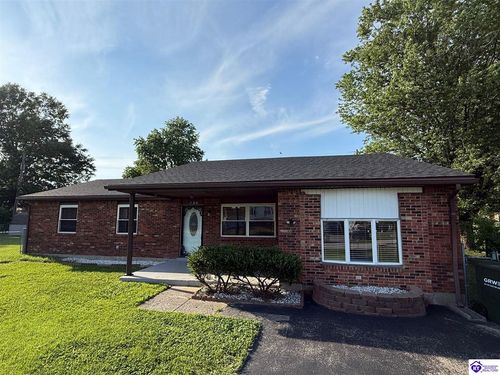 617 Gayla Ct, Radcliff, KY, 40160-1725 | Card Image