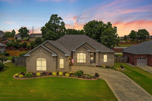 9316 Wooded Acres Cir, Sherwood, AR, 72120-4092 | Card Image