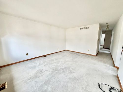 25920 Reeck Road, Woodhaven, MI, 48183 | Card Image