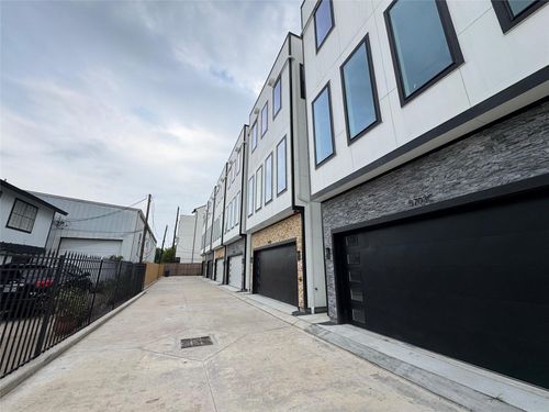 unit-b-5705 Dolores St, Houston, TX, 77057-6176 | Card Image