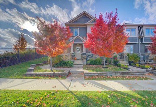 3 Nyles Dr, Kitchener, ON, N2E0G1 | Card Image