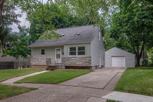 1621 Blackberry Ln, Flint, MI, 48507-2352 | Card Image