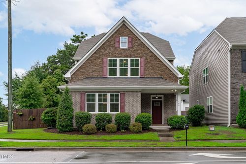 105 Bridge St, Fuquay-Varina, NC, 27526-1801 | Card Image