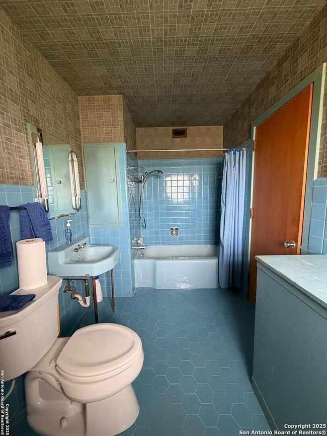 520 N 12 Th Ave, House other with 5 bedrooms, 3 bathrooms and null parking in Crystal City TX | Image 11