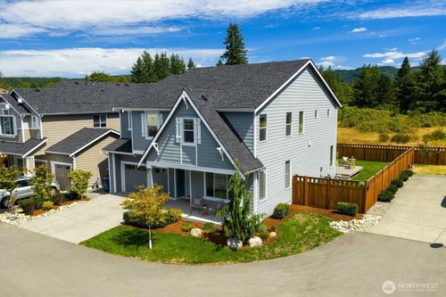 4040 324th Ln Se, Fall City, WA, 98024-7703 | Card Image