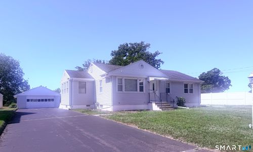 34 River St, East Haven, CT, 06512-2518 | Card Image
