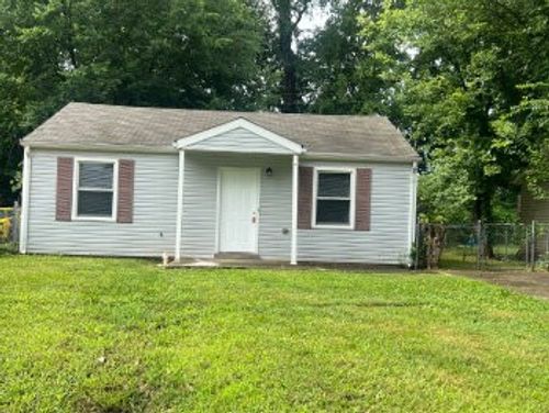 222 Burch Rd, Clarksville, TN, 37042-5747 | Card Image