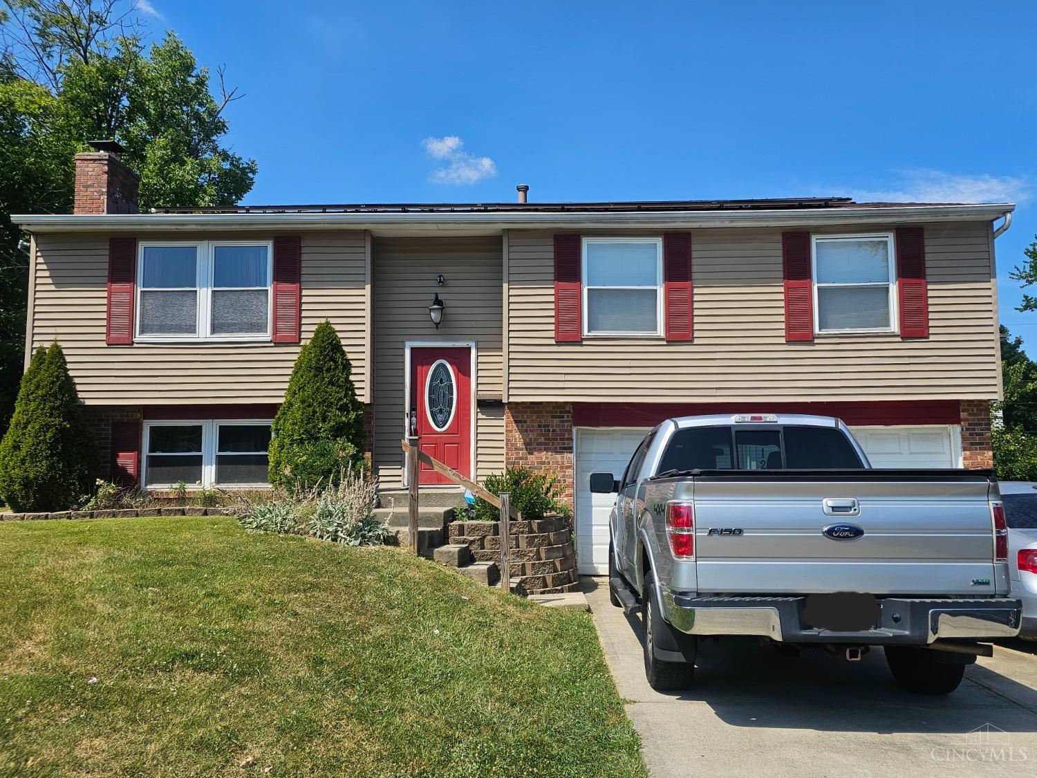 Leander Ct, Cincinnati, OH 45240