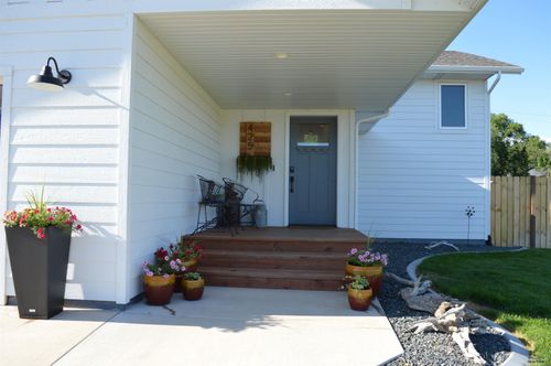 425 Hanover Dr, Rapid City, SD, 57701-8307 | Card Image
