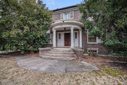 4959 S Greenwood Ave, Chicago, IL, 60615-2815 | Card Image