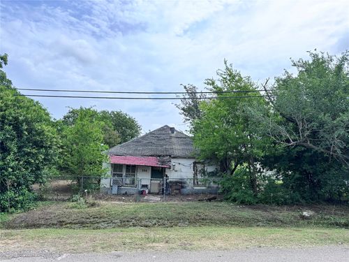 304 E Prairie Avenue, Rogers, TX, 76569 | Card Image