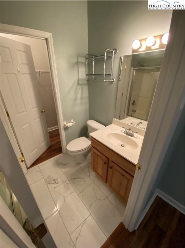 Bathroom 2 | Image 7