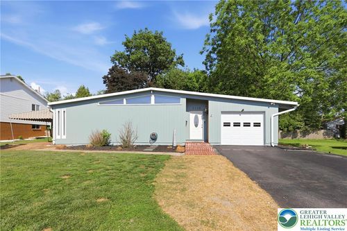1115 N 38th St, Allentown, PA, 18104-2639 | Card Image