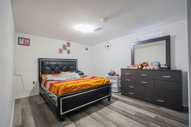 72 Brookland Dr, House other with 5 bedrooms, 4 bathrooms and 4 parking in Brampton ON | Image 25