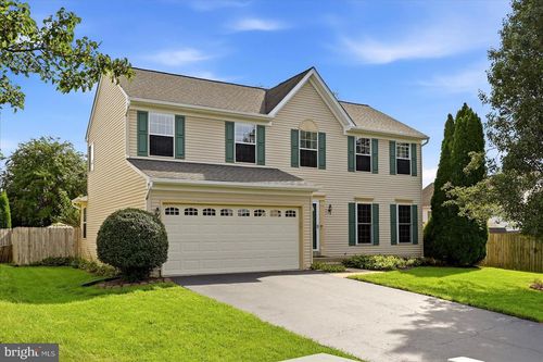 9302 Elise Ct, MANASSAS PARK, VA, 20111-3013 | Card Image